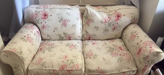 Pretty Floral Couch
