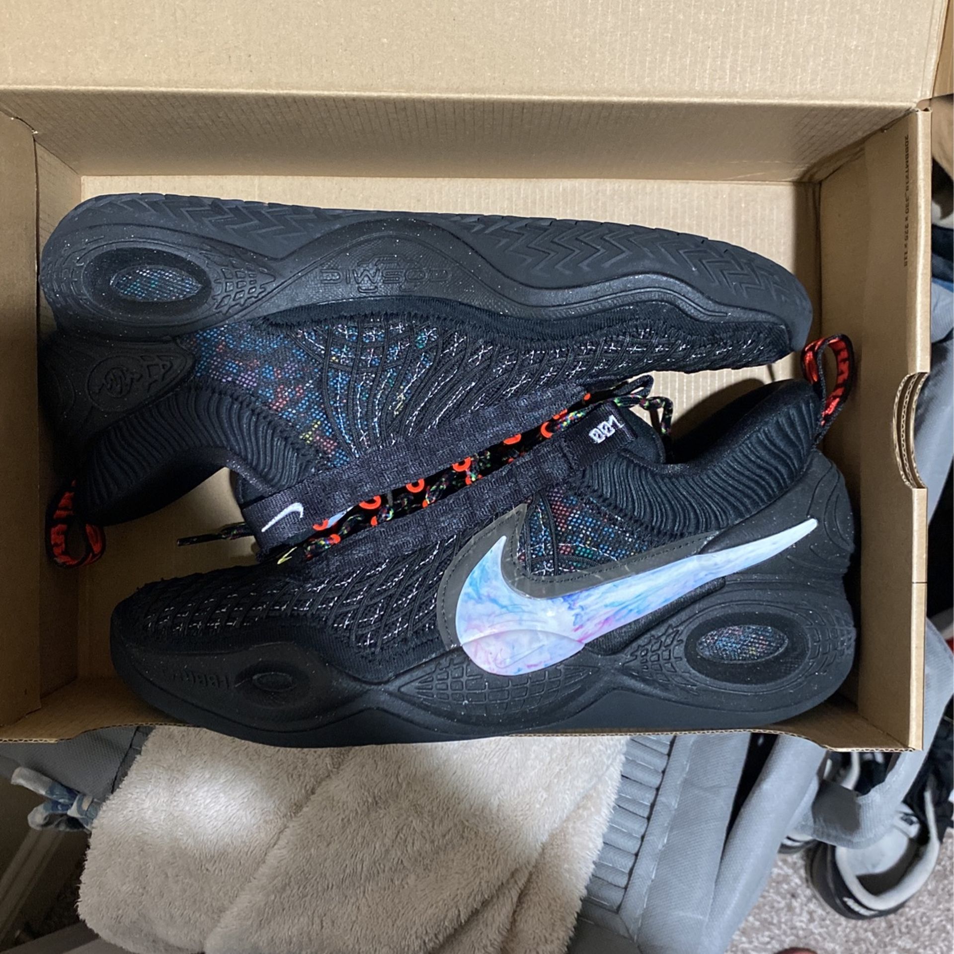 Nike Cosmic Unity