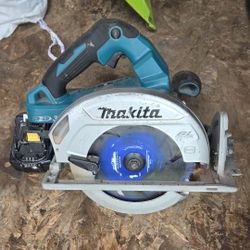 MAKITA Wireless DUEL Battery Skill Saw