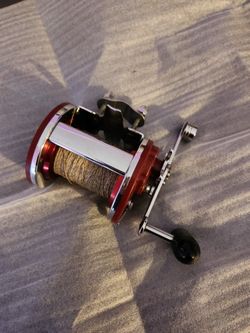 FISHING REEL