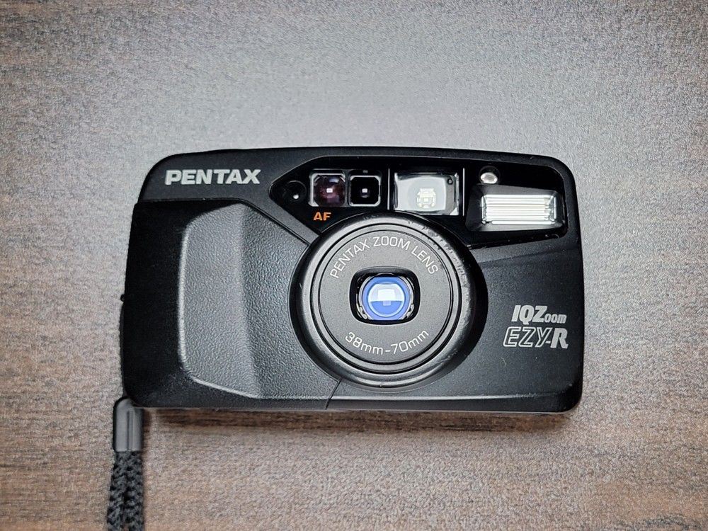 PENTAX IQZOOM EZY-R 35MM POINT & SHOOT FILM CAMERA
