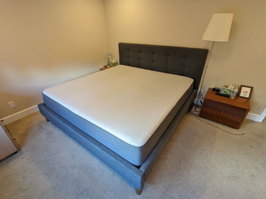 King Size Baxton frame + Casper mattress