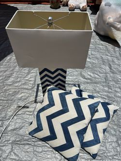 Lamp & Pillos Set