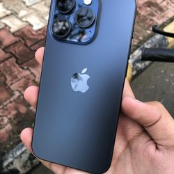 IPHONE 15 Pro Max UNLOCKED