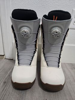 Snowboard Boots with BOA Lacing System