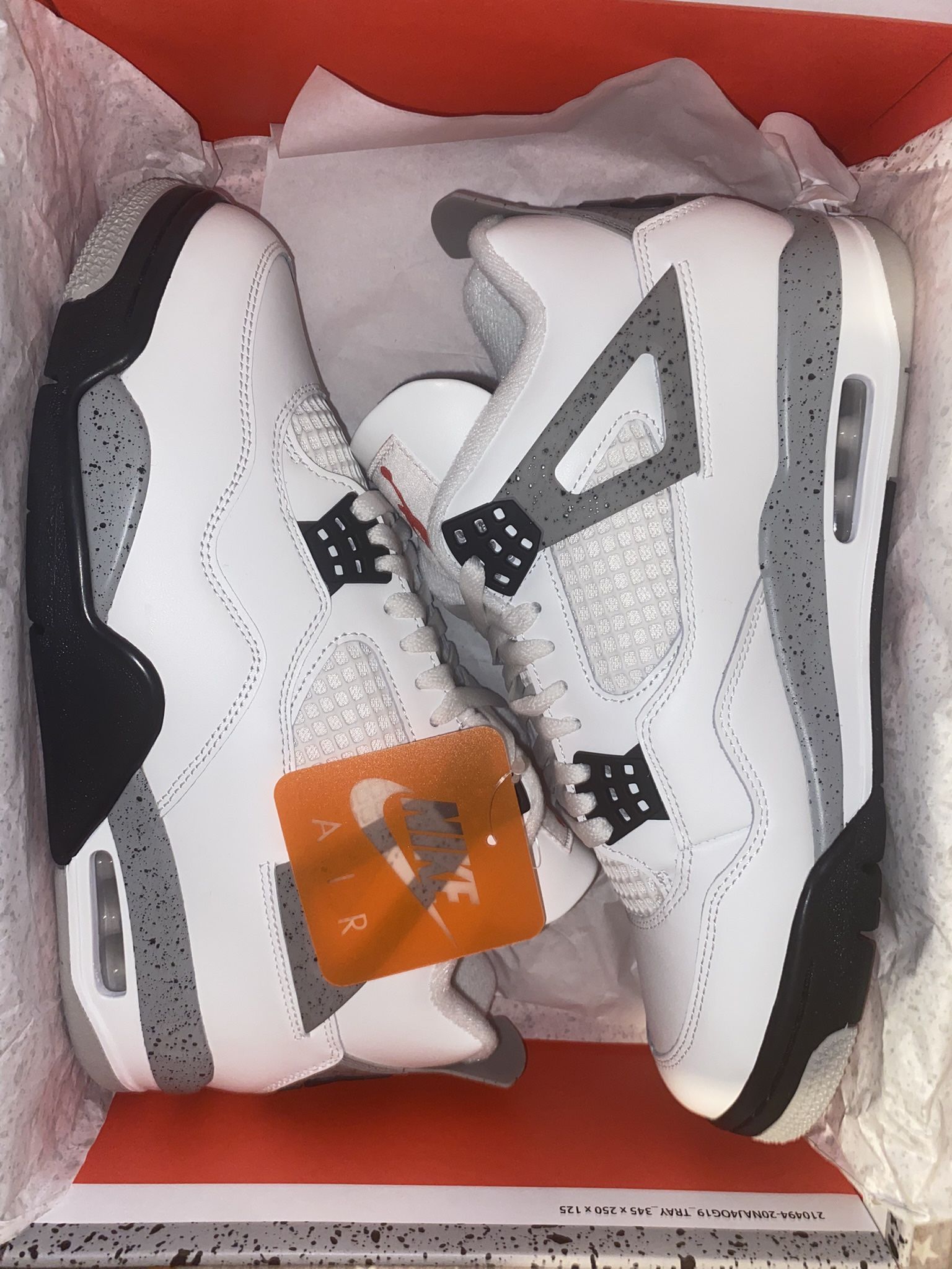 AIR JORDAN RETRO 4 WHITE CEMENT SIZE 10