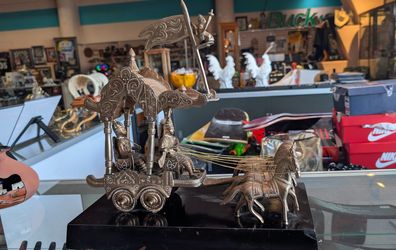 Mahabharata Krishna Arjuna Chariot Rath Metal Sculpture Hindu Handmade Decor
