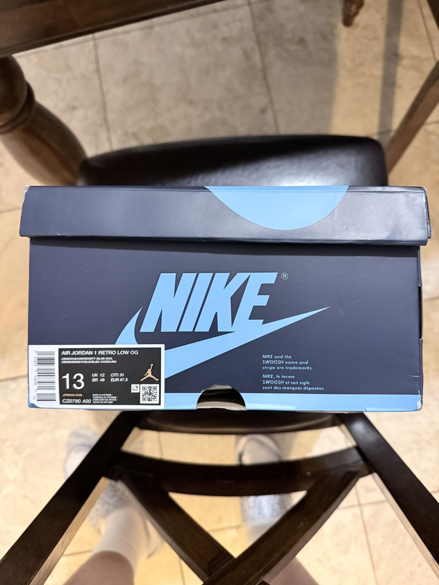 Jordan 1 Low “Obsidian”