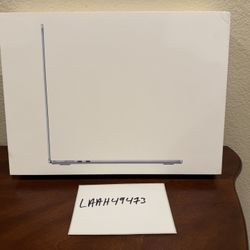 NEW SEALED Apple MacBook Air 15"
