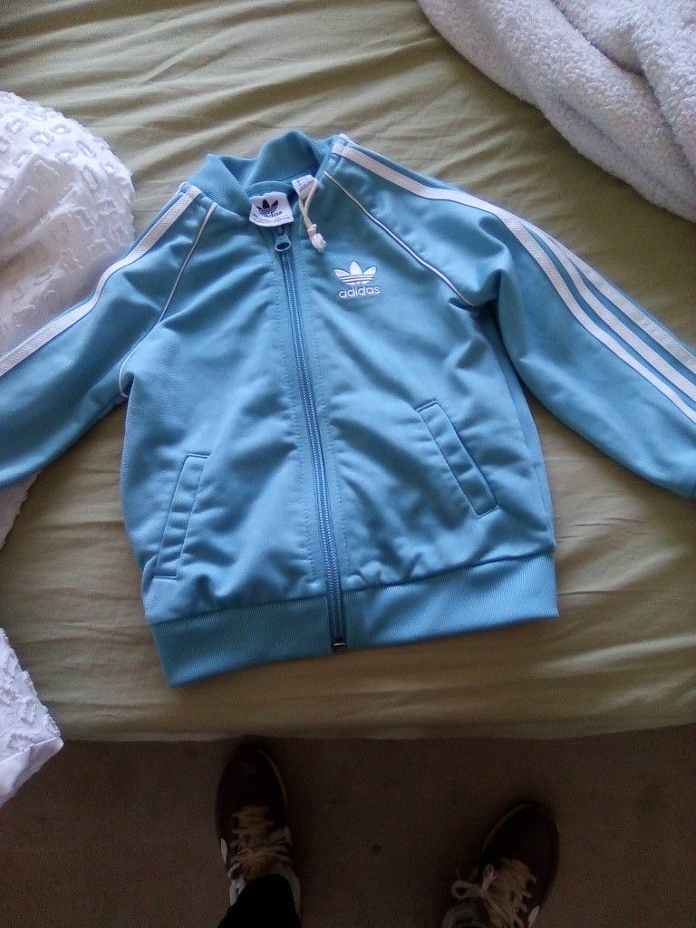 Adidas Sweater.