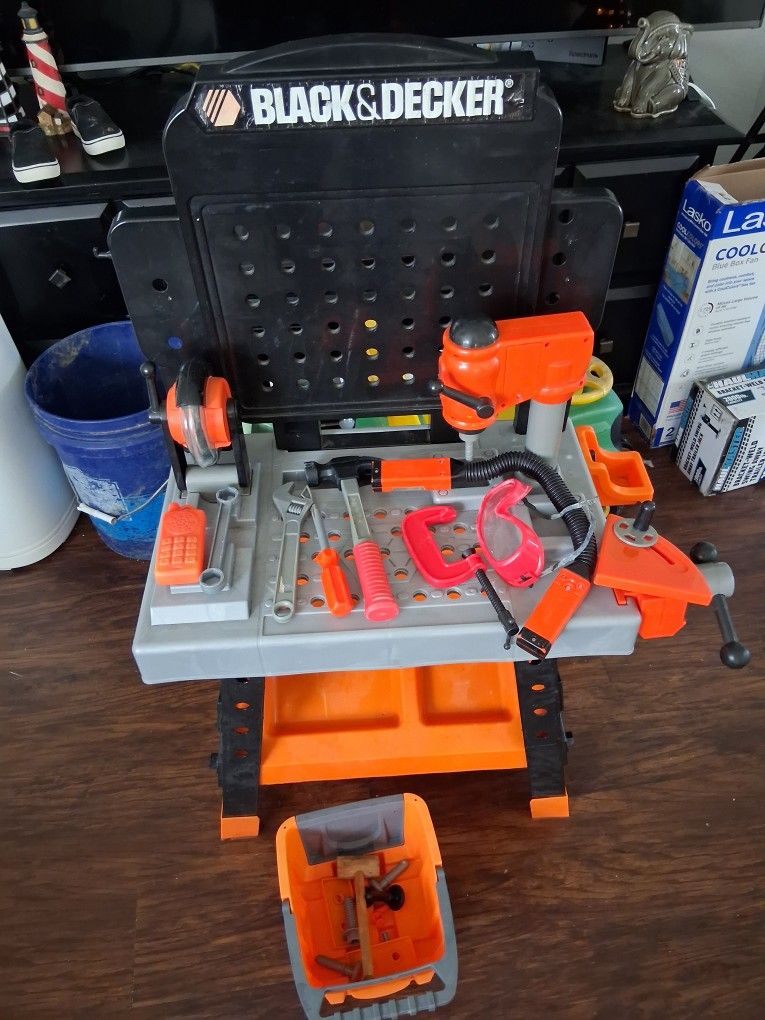 KIds Black And DECKER Tool Bench