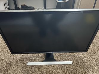 Samsung U28E590D