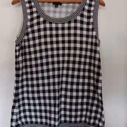 Talbots Black/white Gingham https://offerup.com/redirect/?o=VGFuay50b3A=.size Xs