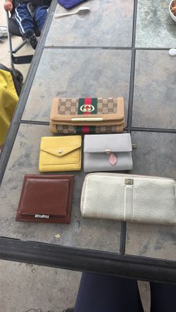 Woman’s wallets