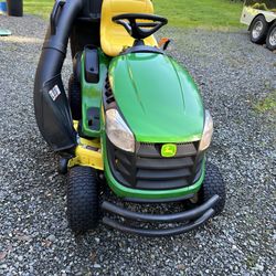 John Deere Lawn Mower D155