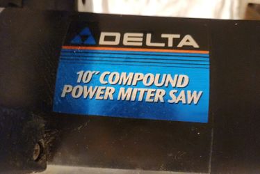 DELTA MITER SAW- WELL  MAINTAINED