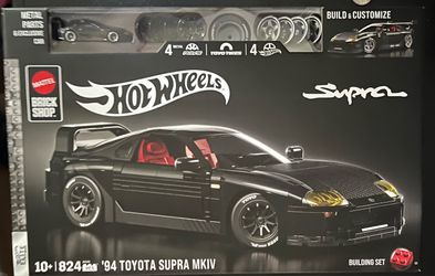 Hot Wheels Mattel Brick Shop '94 Toyota Supra MKIV Building Set