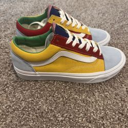 Women’s Vans 