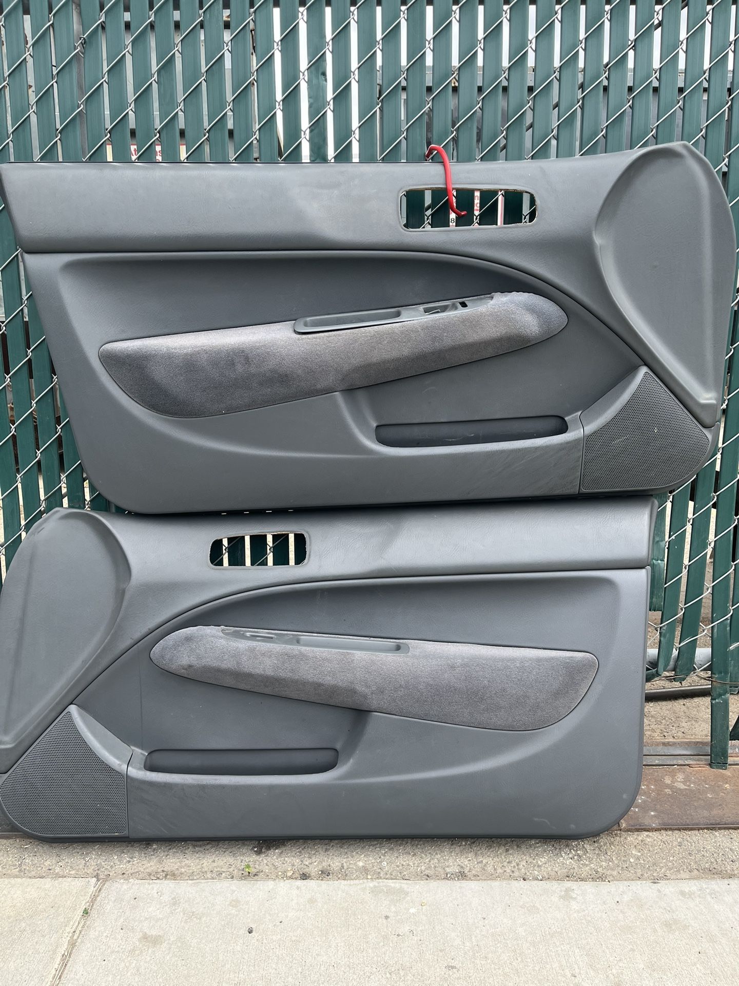 1998 Honda Civic 2drs Front Driver And Passenger Side Gray Door Panels ablo Español