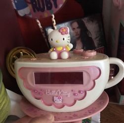 Hello Kitty clock 