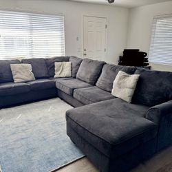 Sectional Sofa- Great Condition!