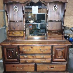 Vanity Dresser