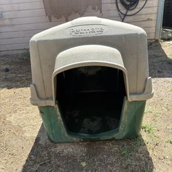 Petmate Barnhome Pet Shelter