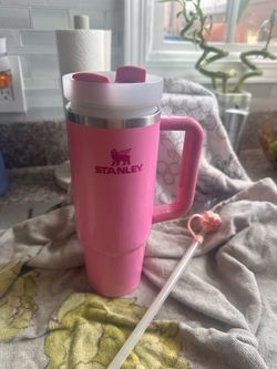 Stanley pink cup - PICK UP ASAP
