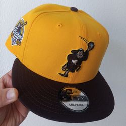 San Diego Padres New Era MLB 9FIFTY 950 Snapback Cap Catching Friar Logo 40th Anniversary Side Patch