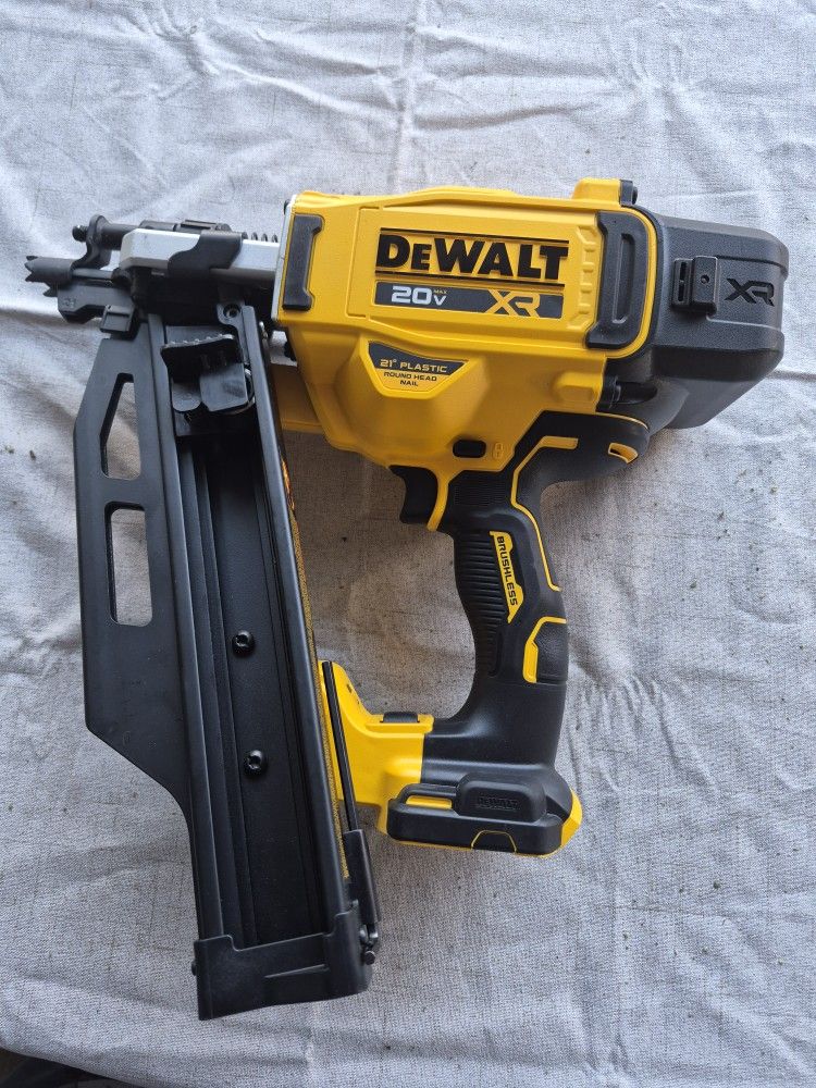 Dewalt 20V Cordless Plastic Collated Framing Nailer 21°