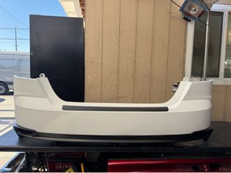 2025 TOYOTA CAMRY SE REAR BUMPER COVER OEM USED