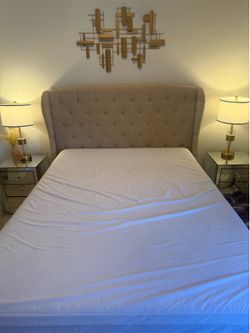 FREE QUEEN SIZE  Memory Foam Mattress