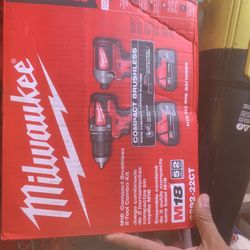 Milwaukee Tool Set