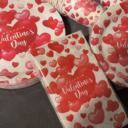 200 pcs valentine day  paper tableware 