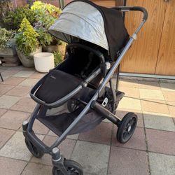 Uppababy Vista Stroller with Rain Cover