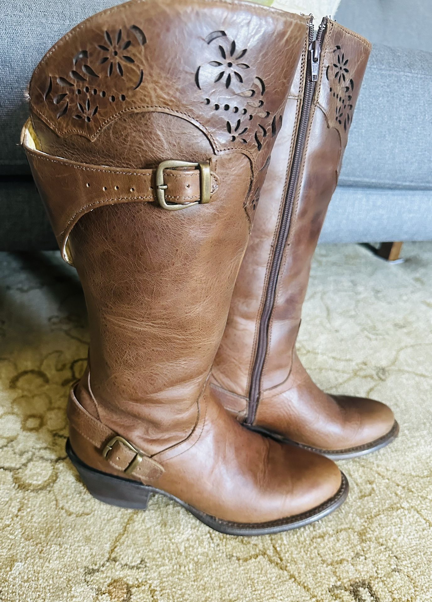 Women’s Boots Size 7