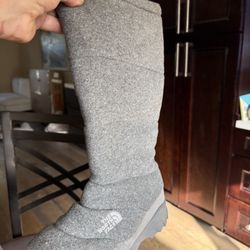 The North Face snow boots...Women's