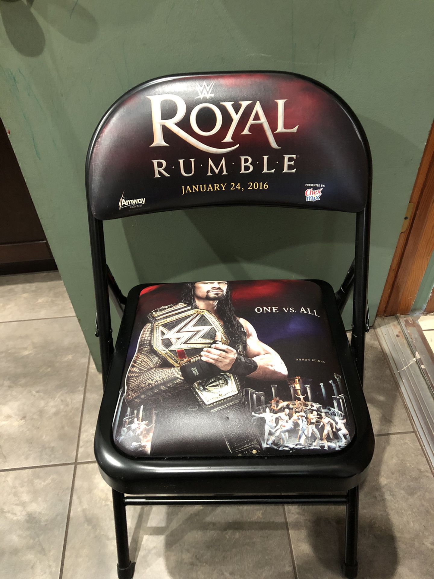 Bundle deal ringside wwe chairs royal rumble and wrestlemania 33 & 32