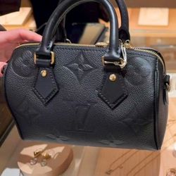Louis Vuitton Speedy - All-black leather