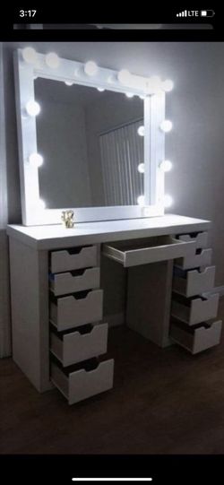 Makeup makeup vanity