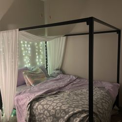Canopy Queen Sized Bed Frame 