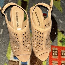 City classified size 7 block heel