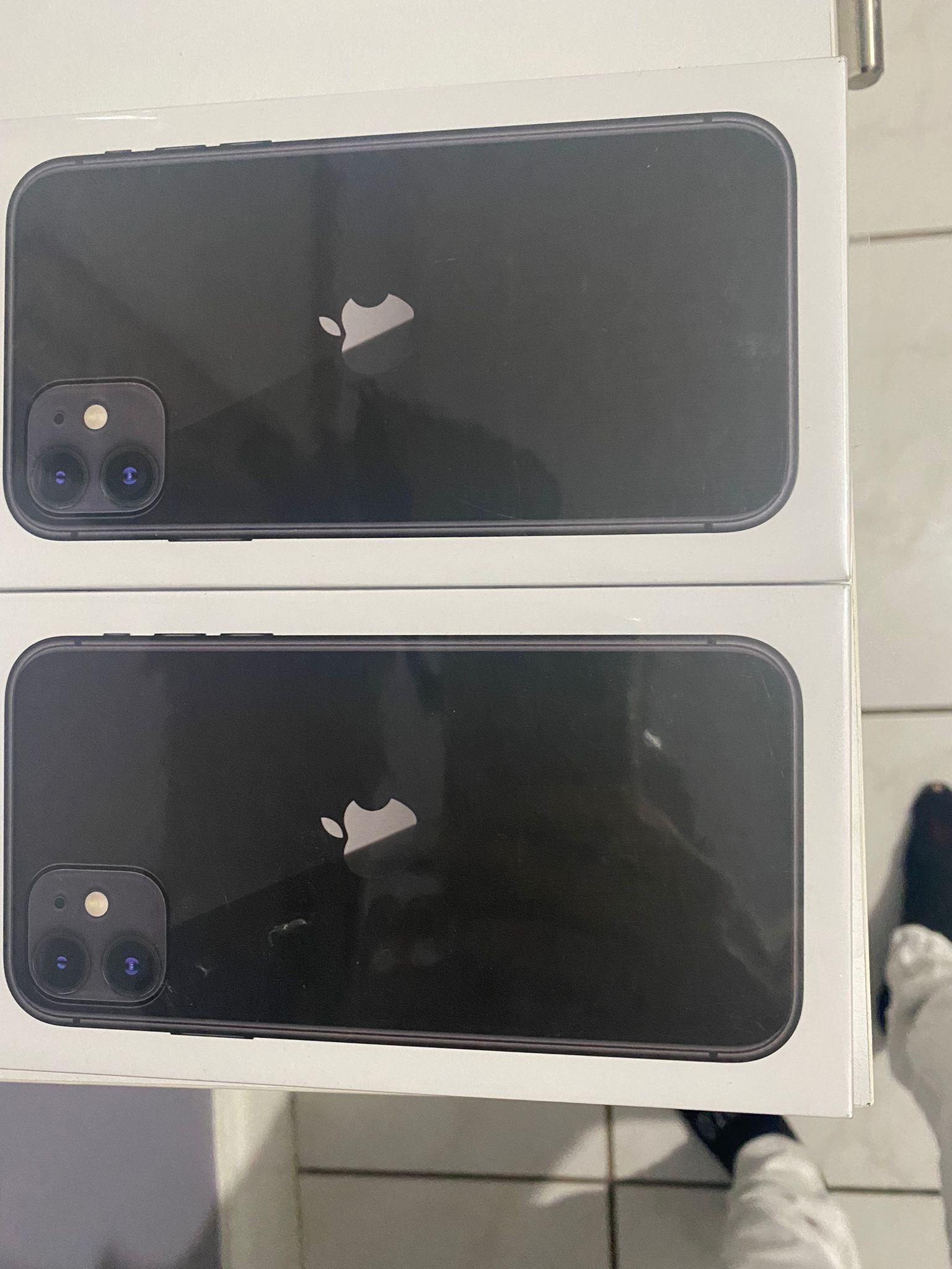 ipad 11 pro y 2 iphone 11