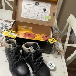 Like new- Women’s  steel toed ankle boots new $