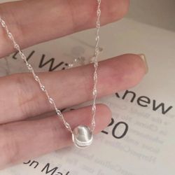 Fashionable silver jewelry necklace