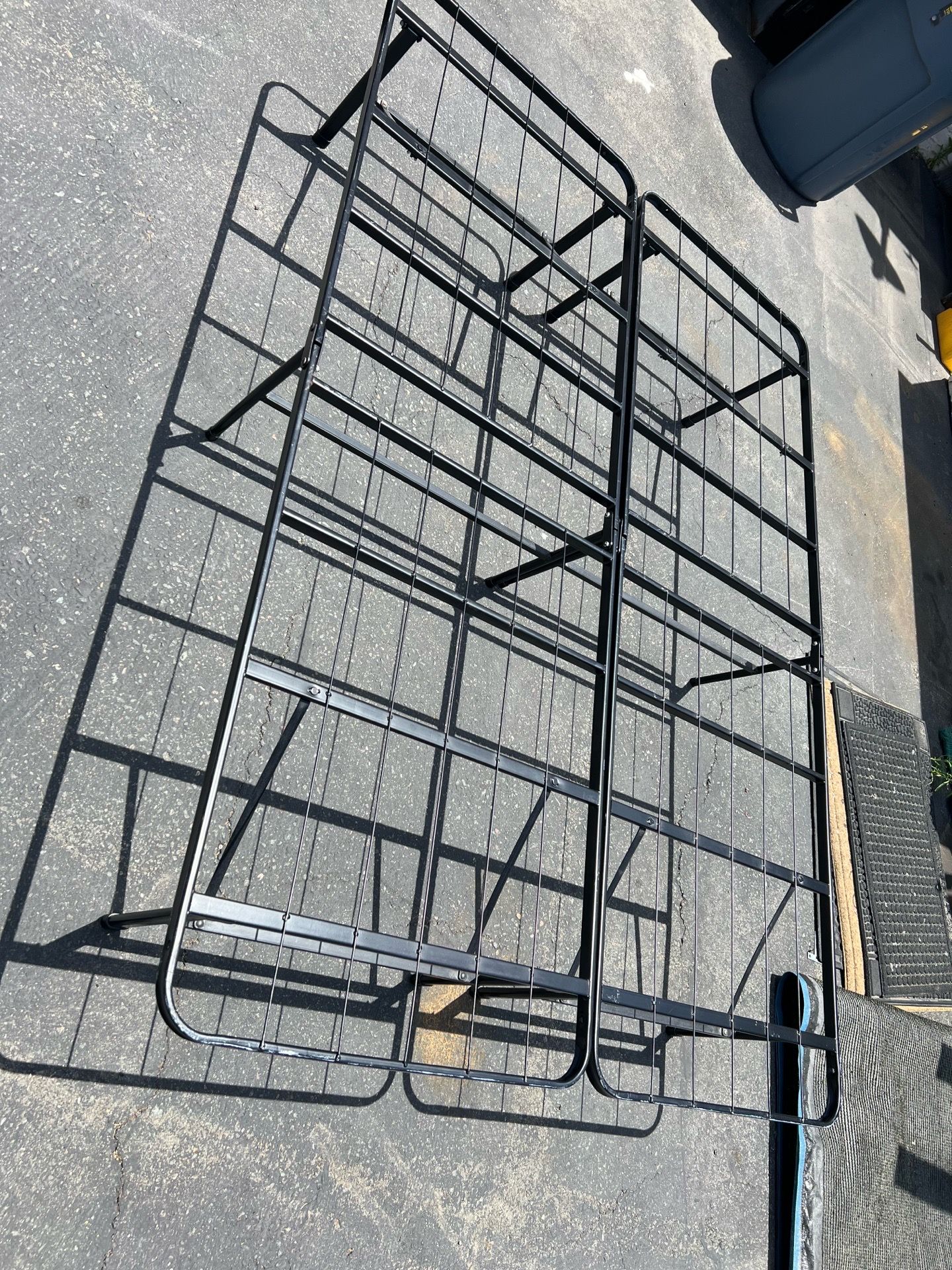Full bed frame