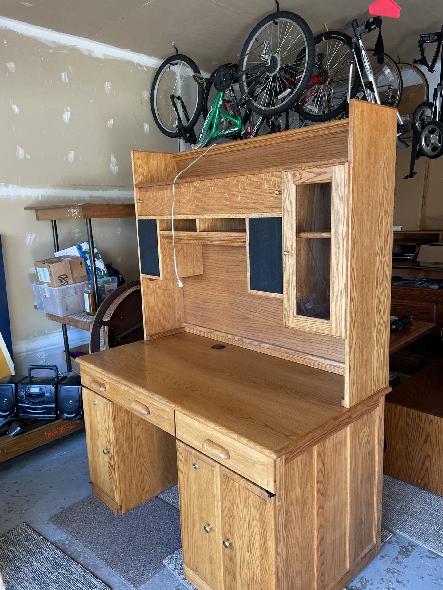 Solid Oak Desk With Hutch