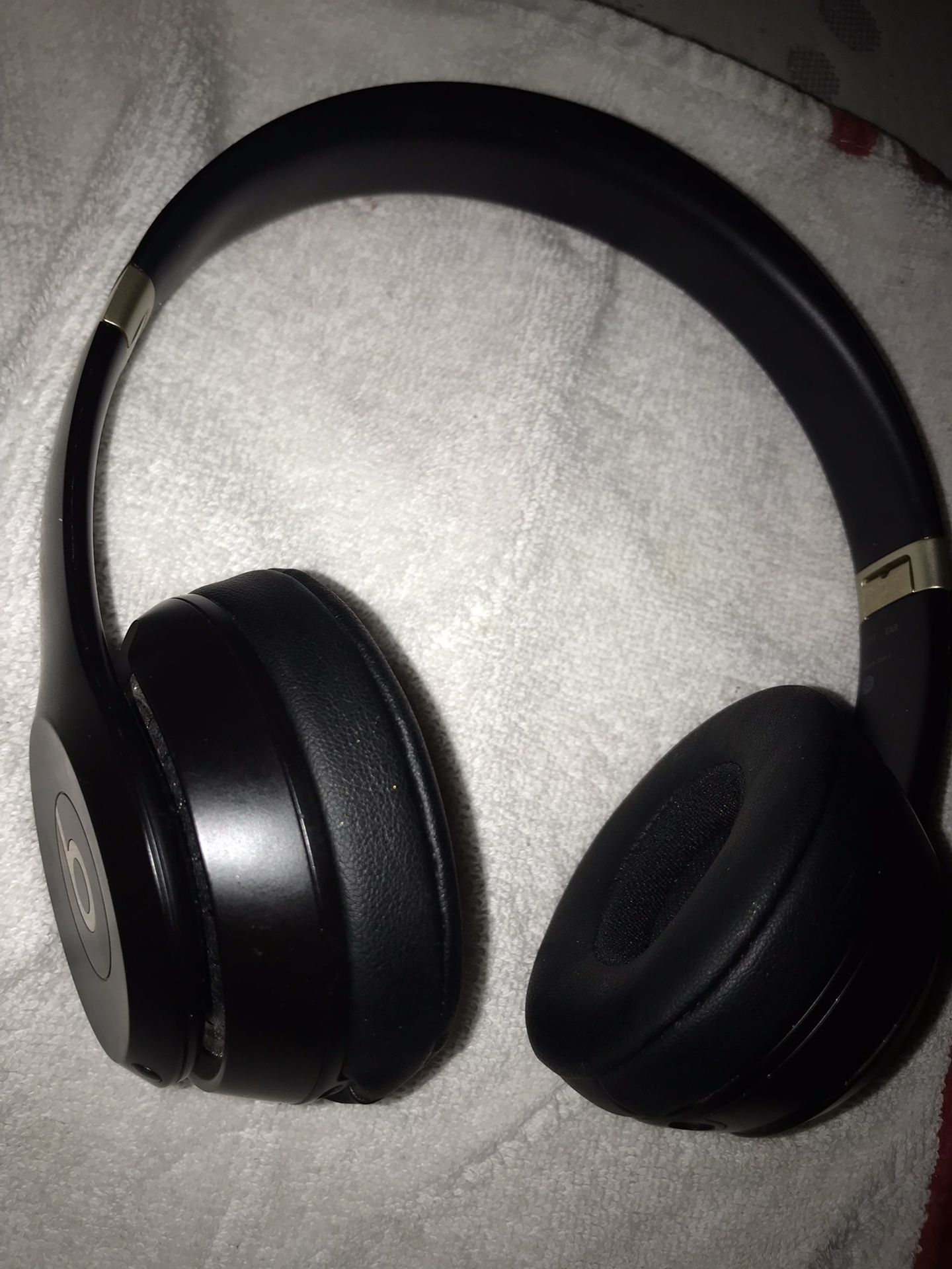 Beats Solo 4