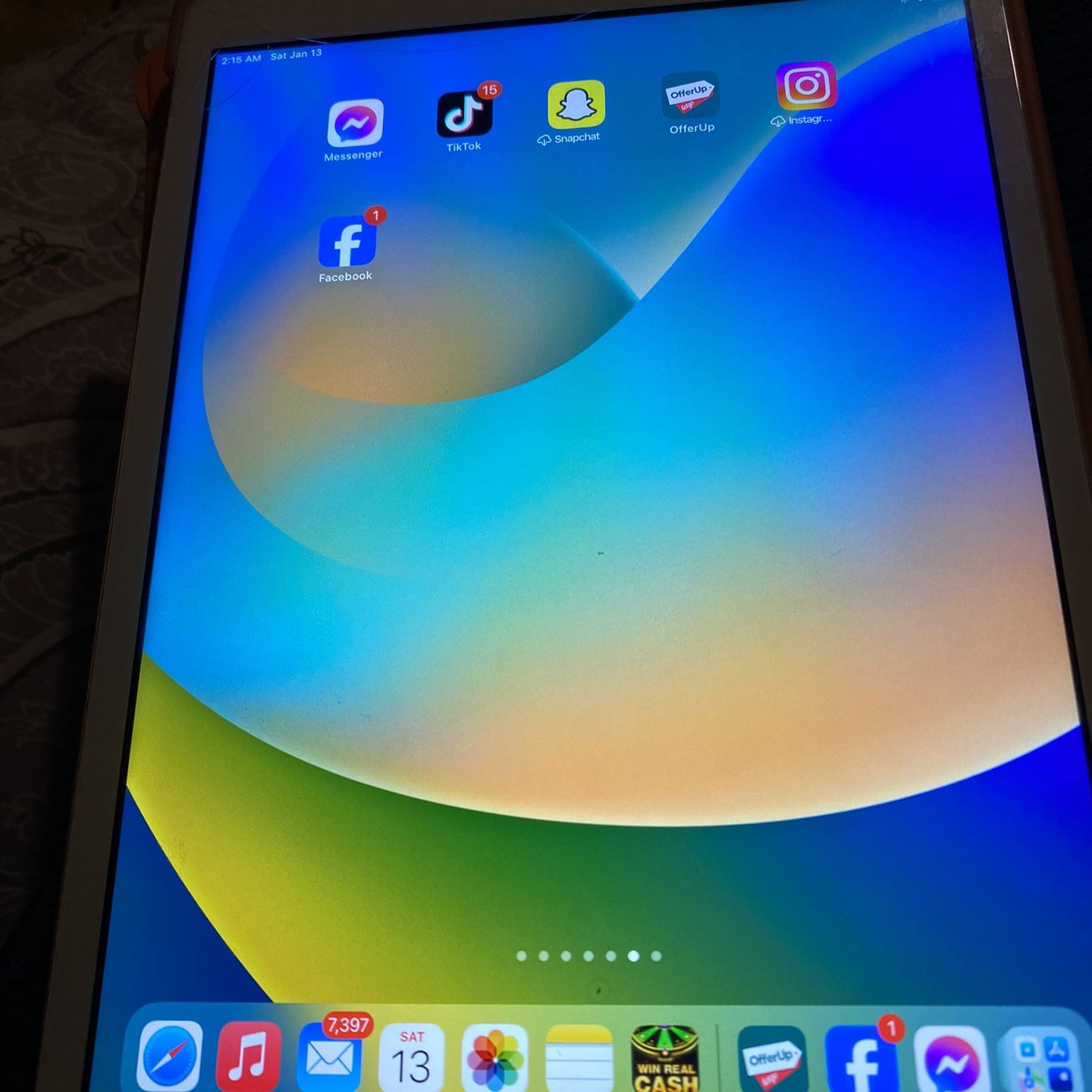 7th Generation iPad Excellent Condition