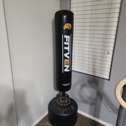 Fitven Freestanding Heavy Bag